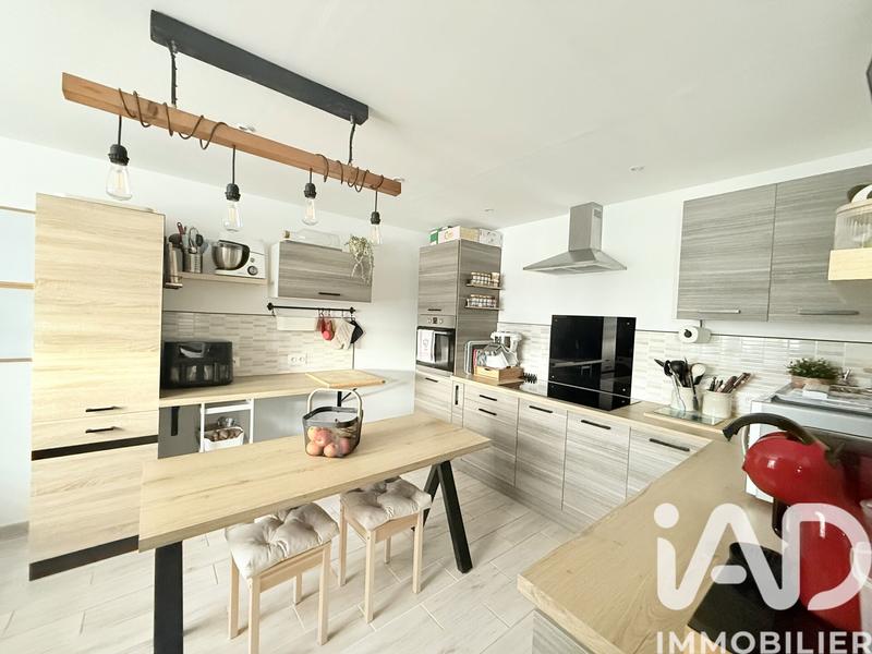 Maison - 94 m² - 5 pièces