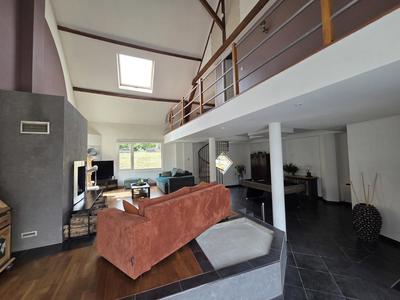 Maison de village - 258 m² - 9 pièces