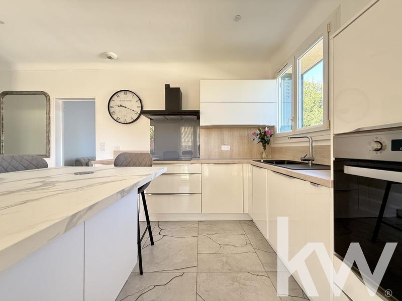 Maison - 105 m² - 4 pièces