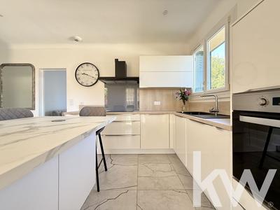 Maison - 105 m² - 4 pièces