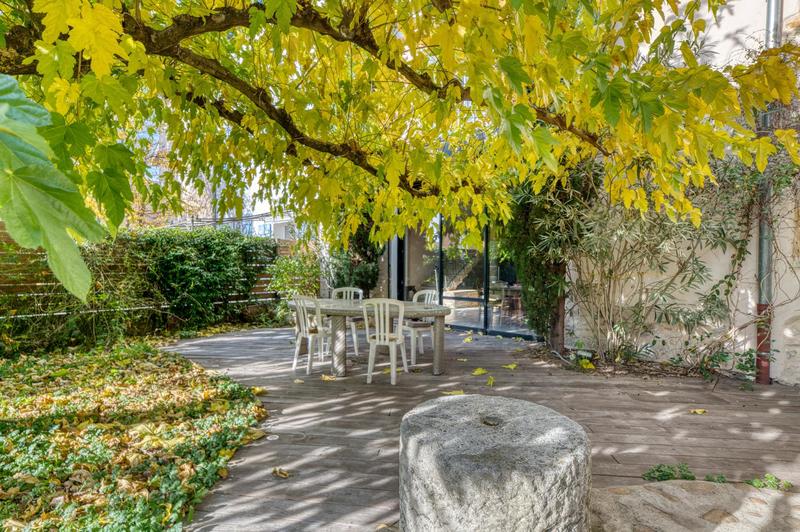 Maison - 342 m² - 9 pièces