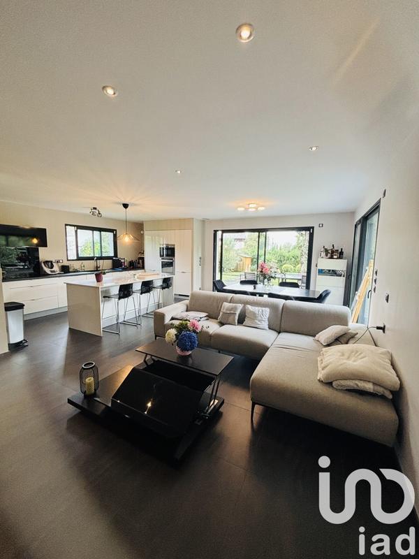 Maison - 107 m² - 6 pièces