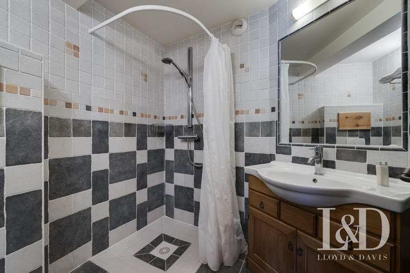 Châlet - 210 m² - 11 pièces