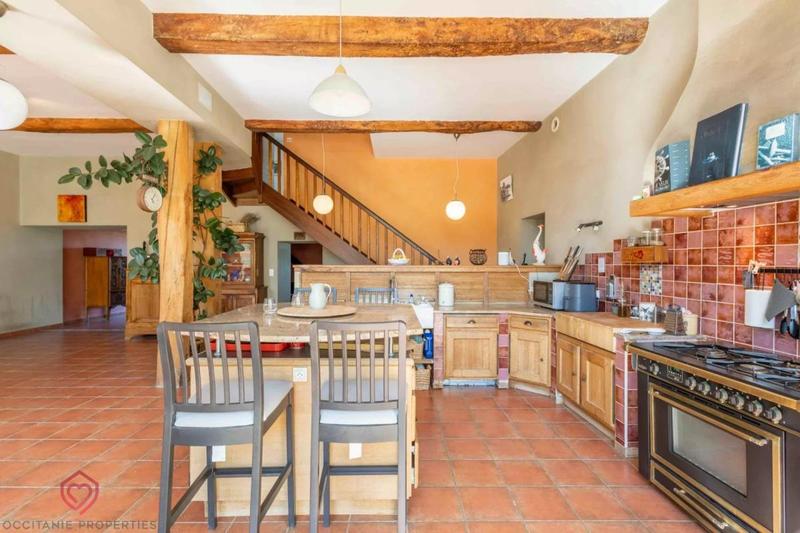 Corps de ferme - 700 m² - 17 pièces