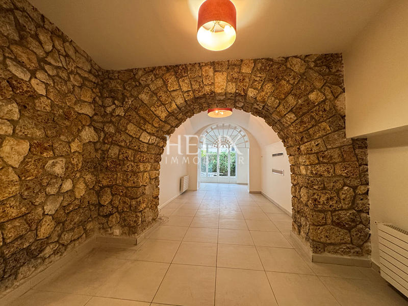 Appartement - 128 m² - 5 pièces