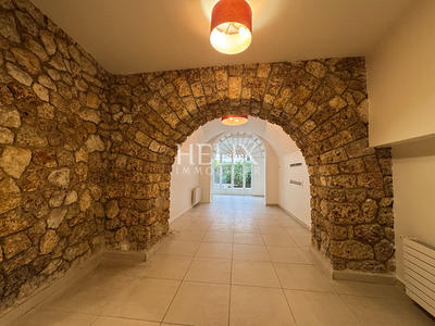 Appartement - 128 m² - 5 pièces