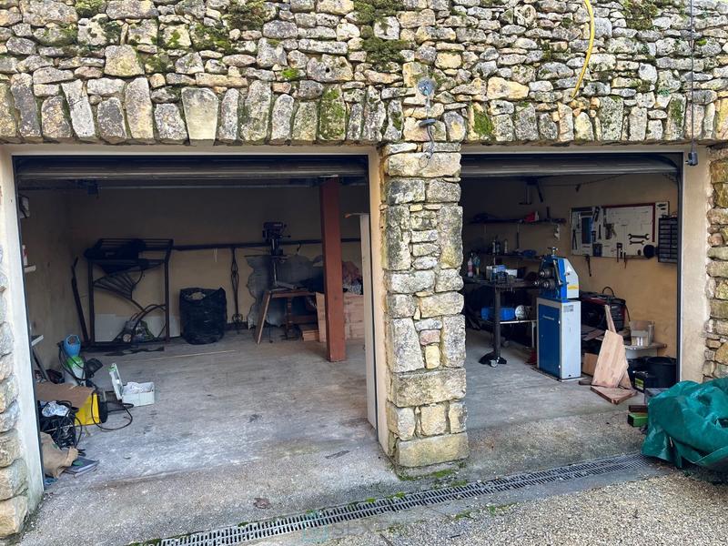 Maison en pierre - 173 m² - 6 pièces