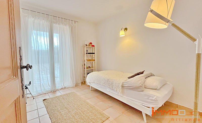 Villa - 174 m² - 6 pièces