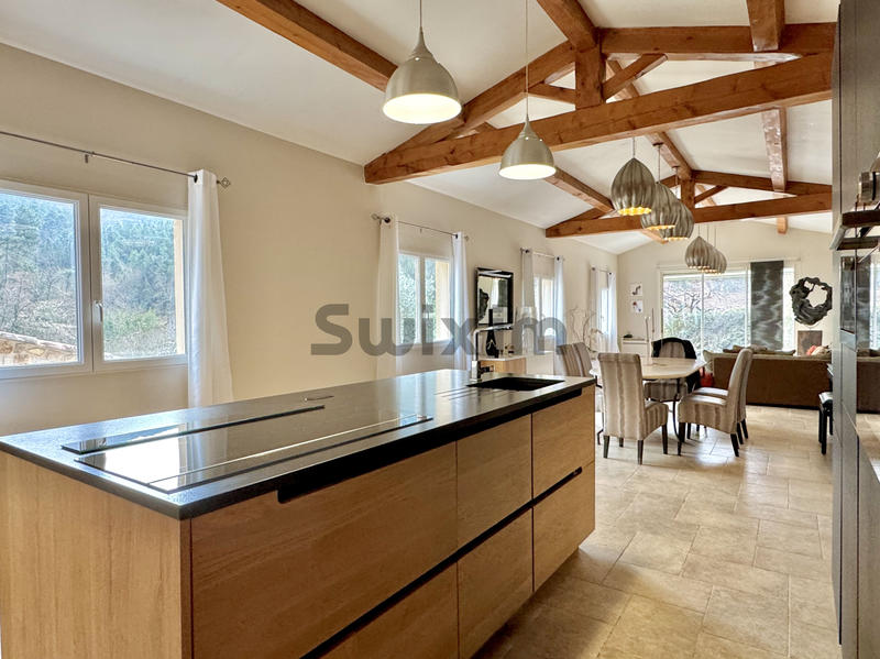 Mas - 220 m² - 5 pièces