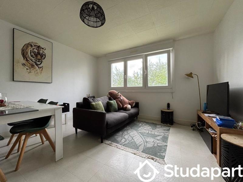 Chambre - 12 m² - 1 pièce