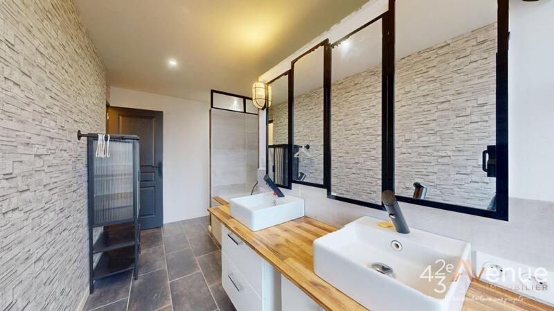 Maison - 137 m² - 7 pièces