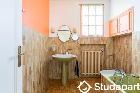 Chambre - 13 m² - 1 pièce