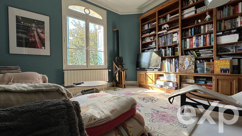 Maison - 199 m² - 8 pièces