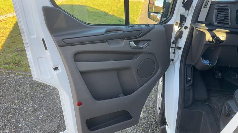 Ford Transit Custom Fourgon Combi L2h1 2.0 Ecoblue 130 Trend Business