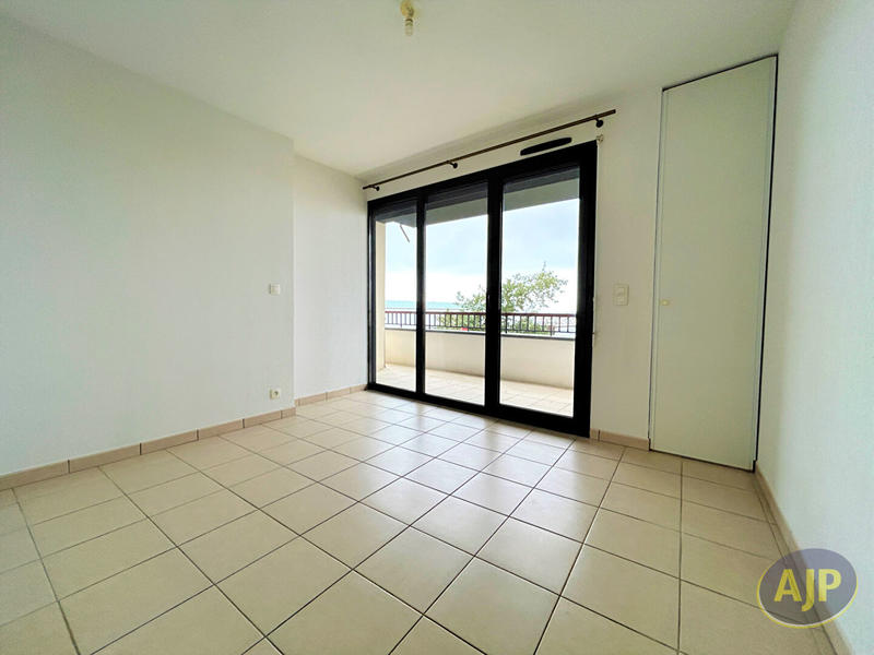 Appartement - 96 m² - 4 pièces