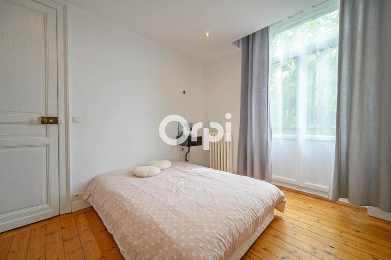 Maison de ville - 218 m² - 8 pièces