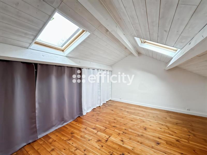 Maison - 93 m² - 6 pièces