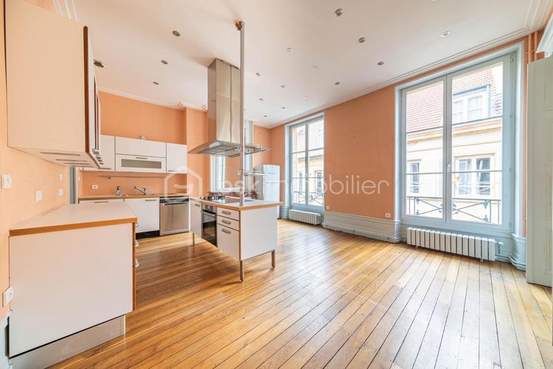 Appartement bourgeois - 196 m² - 8 pièces