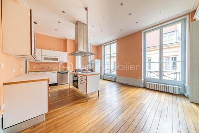 Appartement bourgeois - 196 m² - 8 pièces