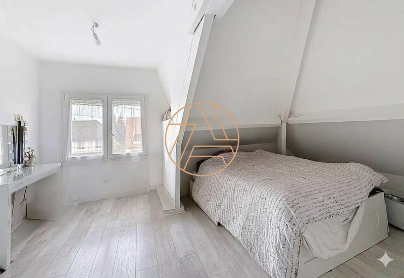 Maison - 122 m² - 6 pièces