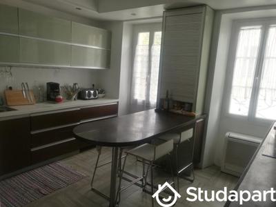 Chambre - 12 m² - 1 pièce