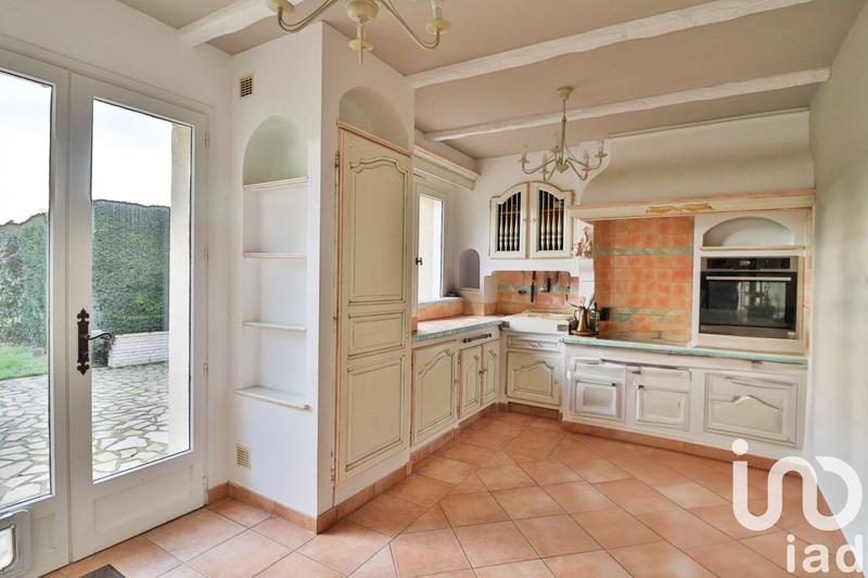 Maison - 201 m² - 6 pièces