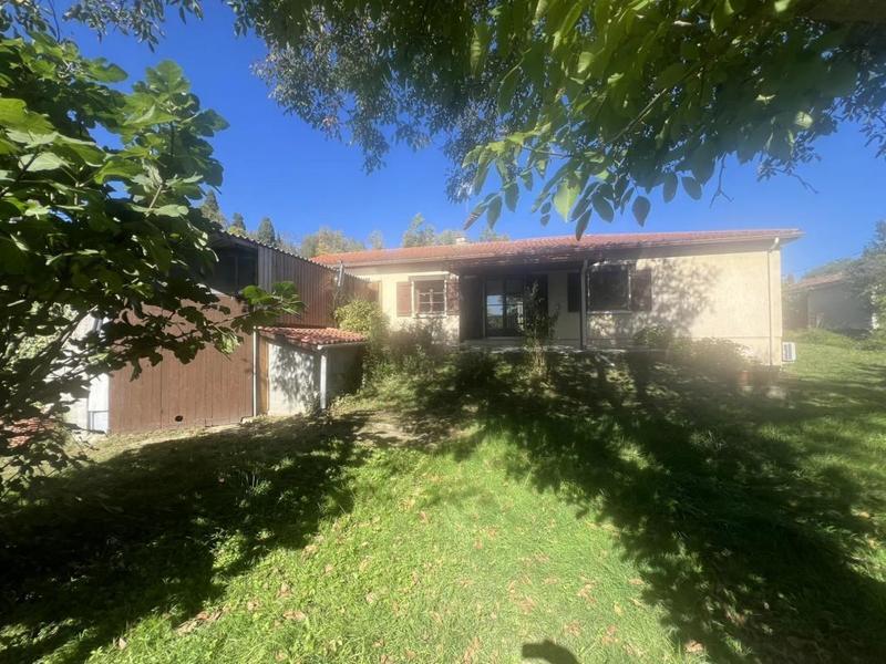 Maison de village - 100 m² - 4 pièces