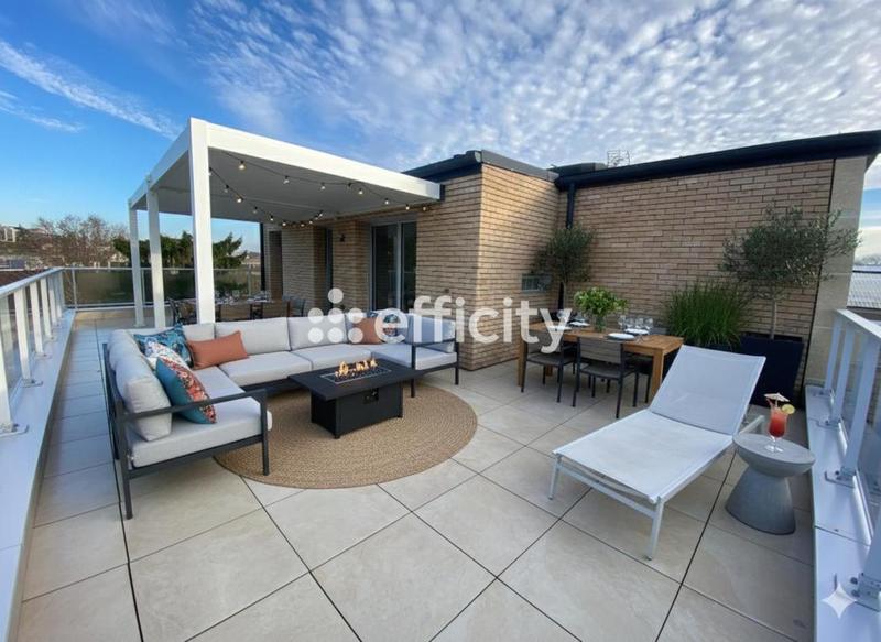 Appartement - 98 m² - 6 pièces