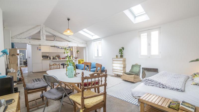 Appartement ancien - 89 m² - 4 pièces