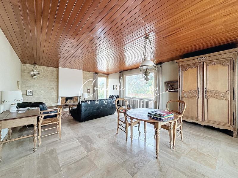 Maison - 234 m² - 7 pièces