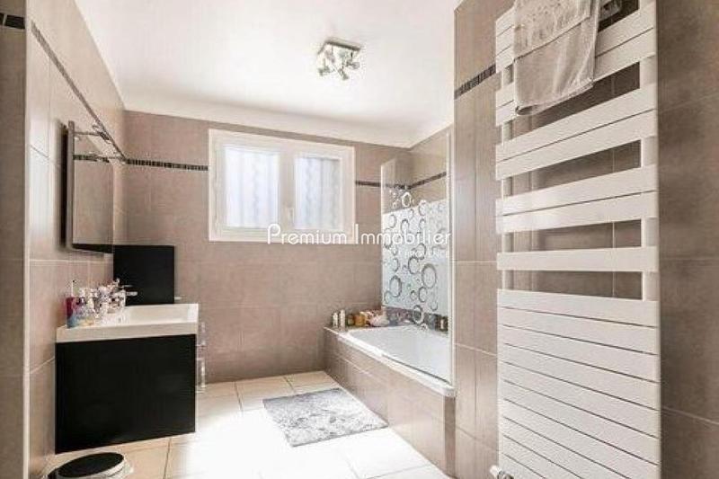 Villa - 270 m² - 7 pièces