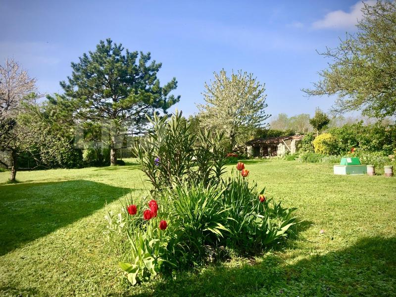 Maison charentaise - 232 m² - 8 pièces