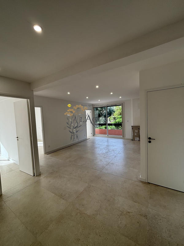 Appartement - 81 m² - 4 pièces