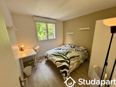 Chambre - 84 m² - 1 pièce