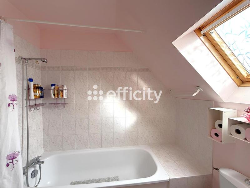 Maison - 105 m² - 5 pièces