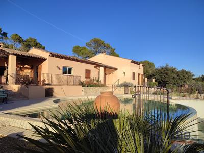 Maison - 228 m² - 6 pièces