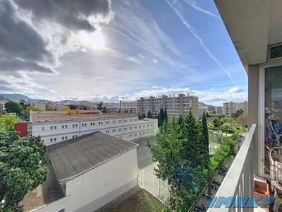 Appartement - 67 m² - 4 pièces