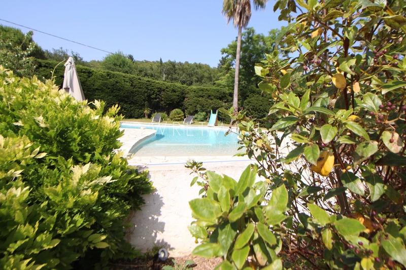 Villa - 218 m² - 7 pièces