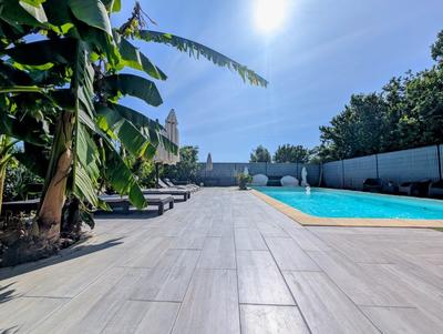 Maison - 355 m² - 8 pièces