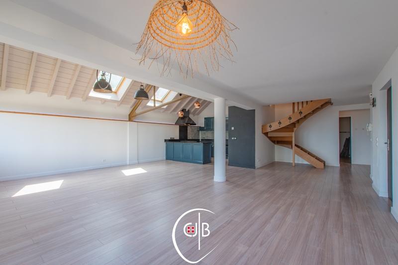 Appartement - 156 m² - 4 pièces