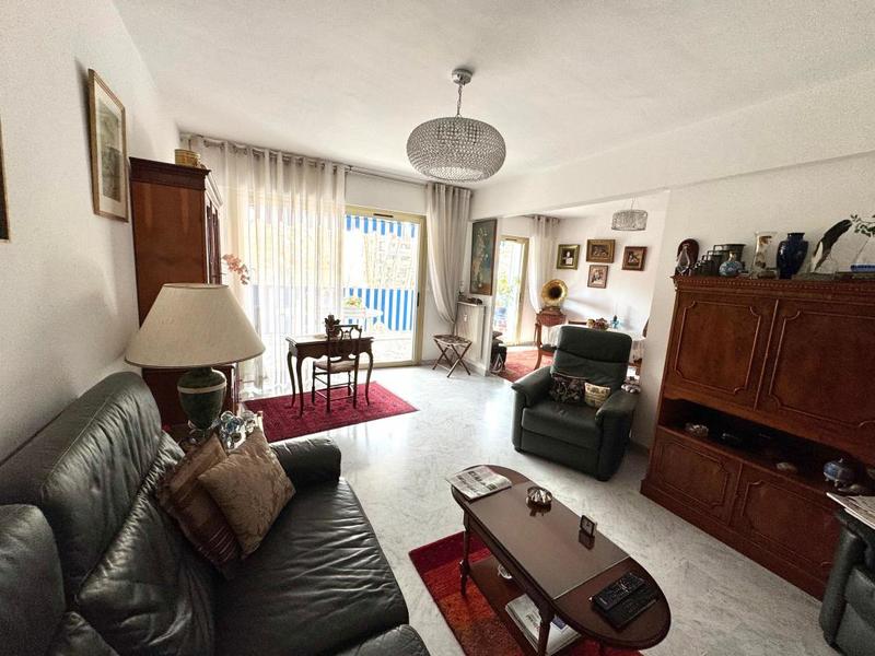 Appartement - 93 m² - 3 pièces