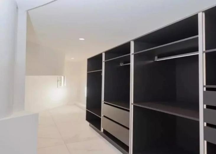 Villa - 260 m² - 10 pièces