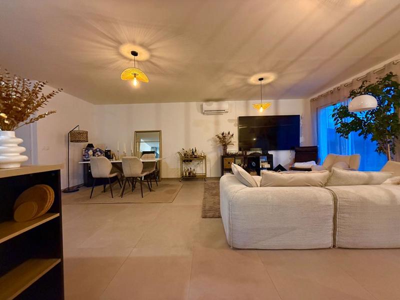 Maison - 93 m² - 5 pièces