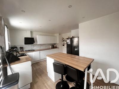 Maison - 130 m² - 7 pièces