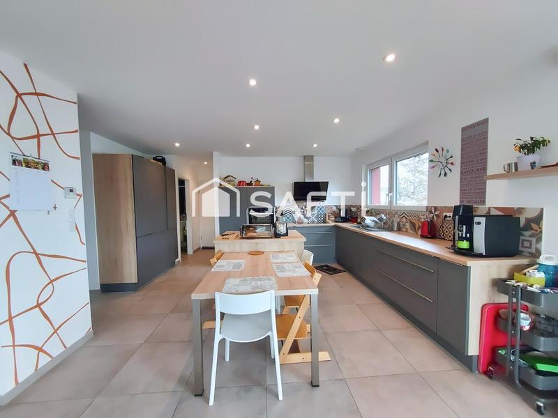 Maison - 158 m² - 7 pièces