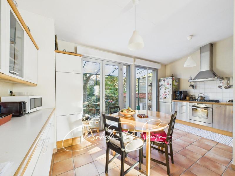 Maison de maîtres - 200 m² - 9 pièces