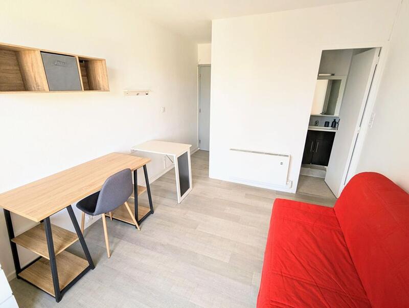 Studio - 14 m² - 1 pièce