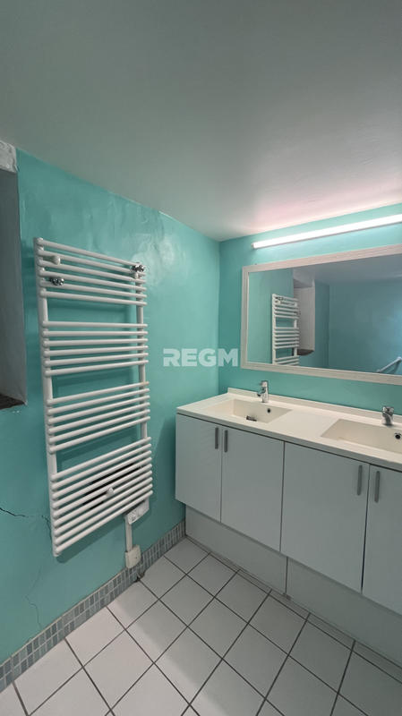 Maison - 200 m² - 7 pièces