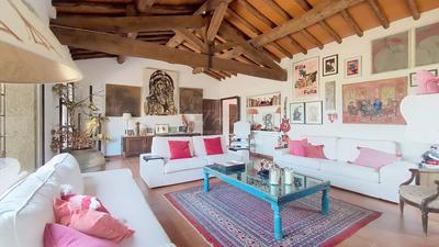 Maison - 206 m² - 9 pièces