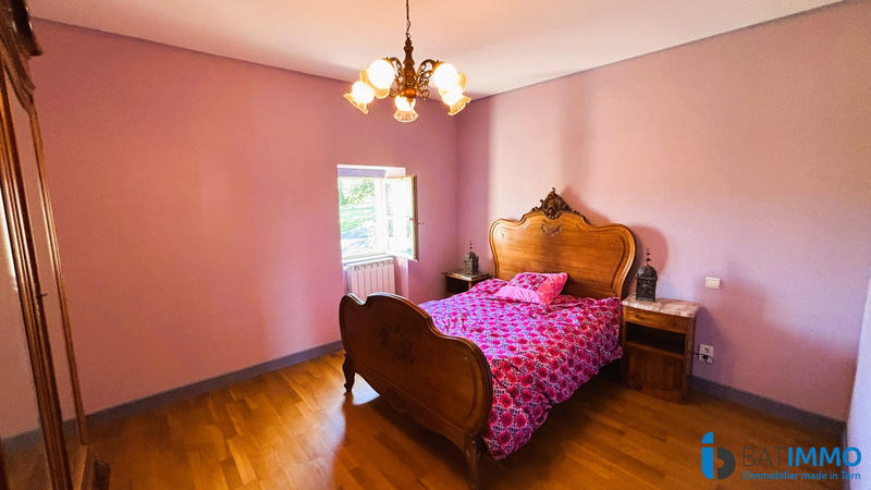 Maison - 239 m² - 7 pièces